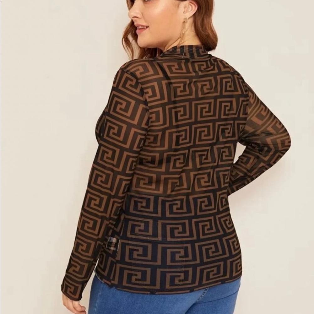 👀See through pattern top👀 - Picture 3 of 3